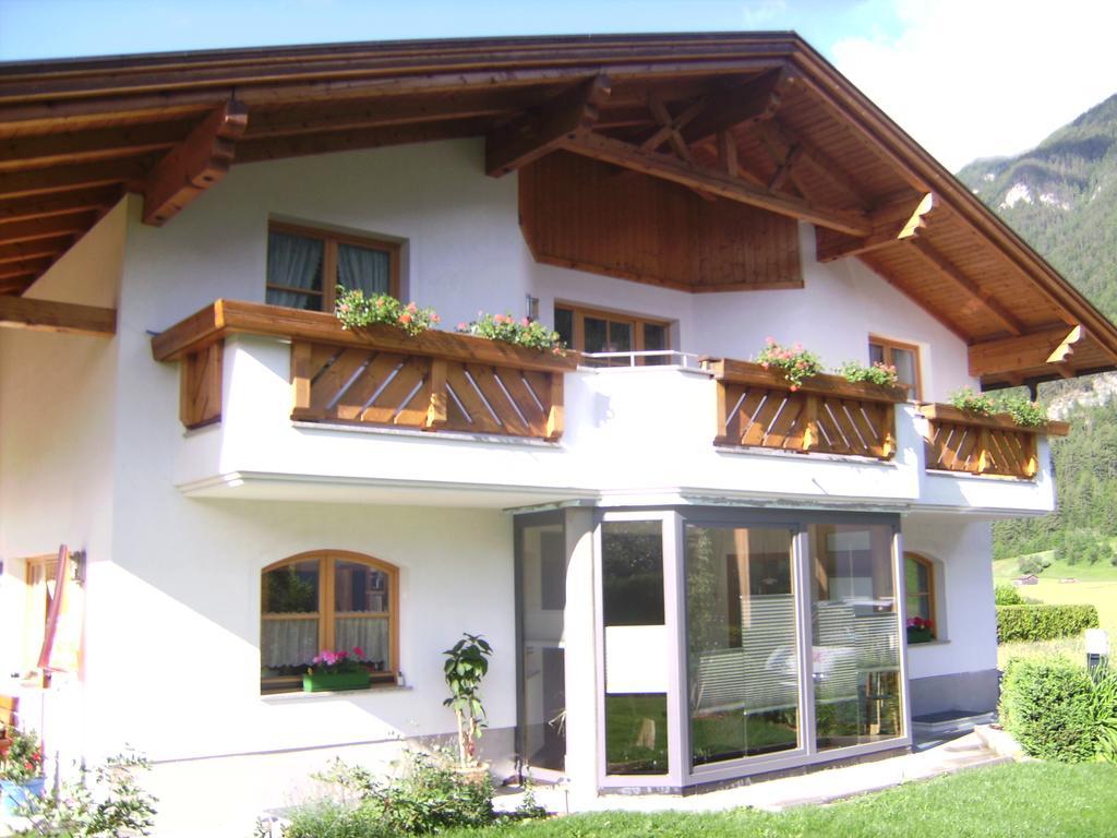 Apart Andrea Apartamento Pfunds Exterior foto